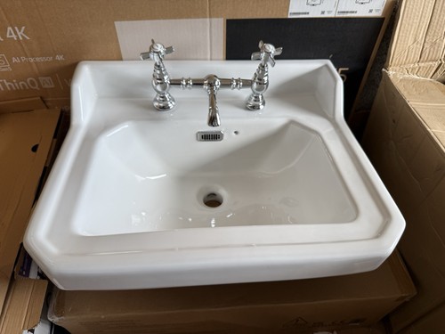 560mm traditional bathroom - traditional,